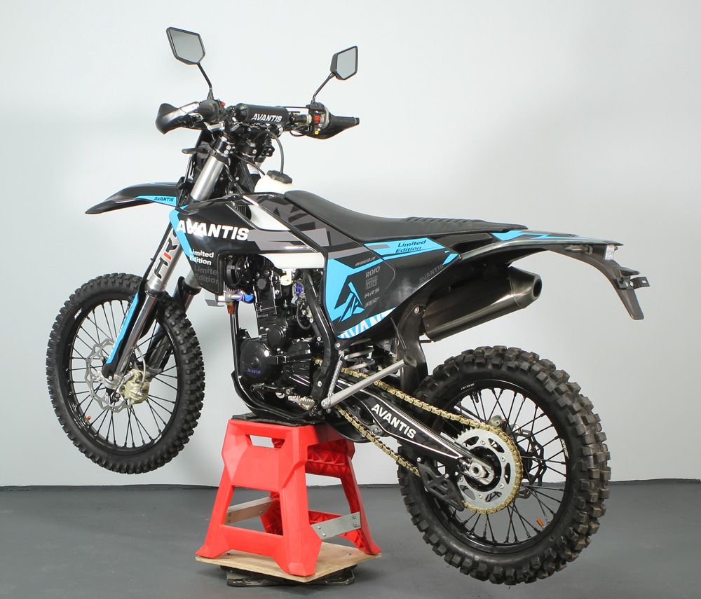 Мотоцикл Avantis ENDURO 300 CARB PRO EXCLUSIVE (CBS300/174MN-3 DESIGN HS ЧЕРНЫЙ) ARS 