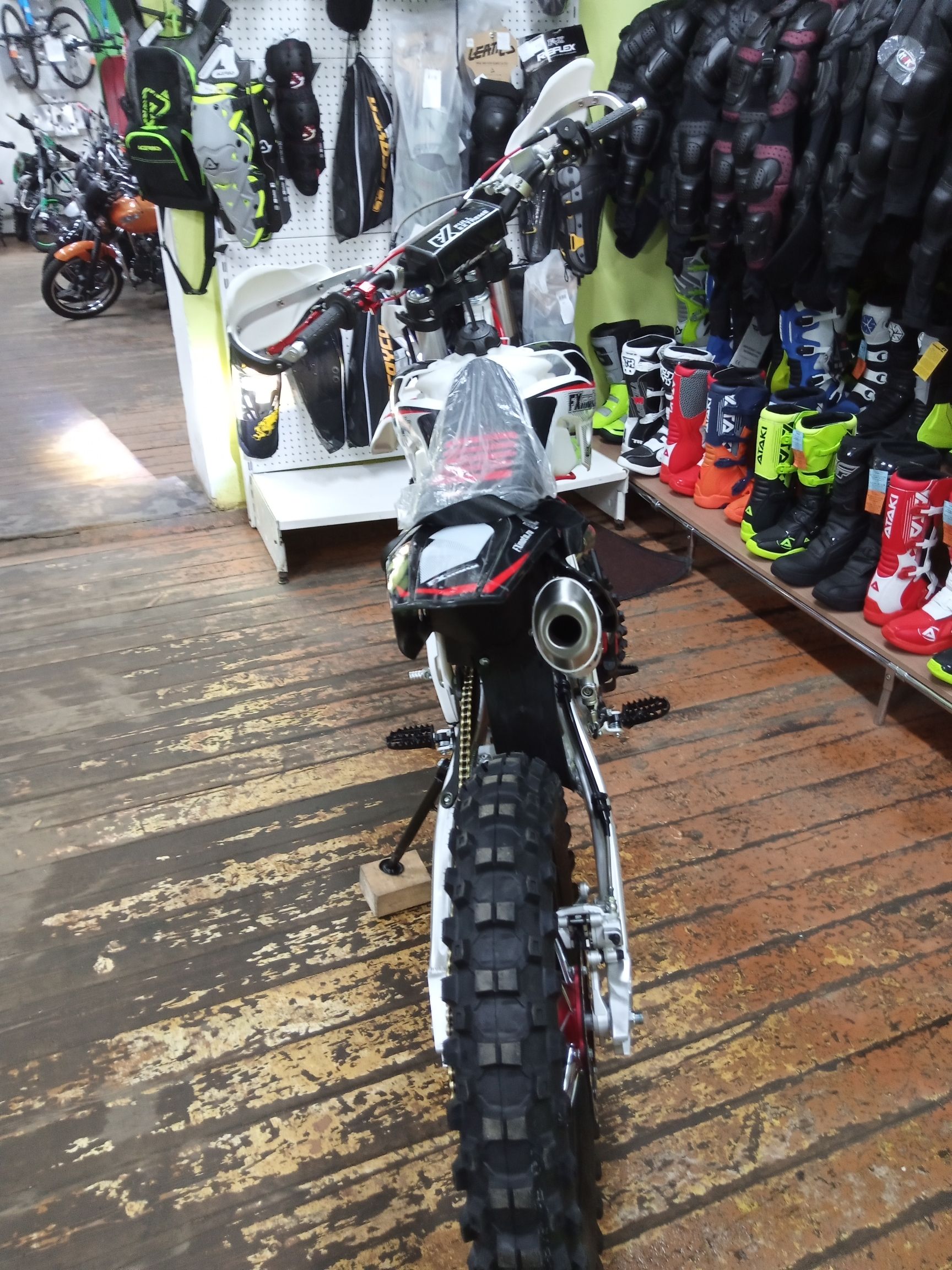 Мотоцикл кроссовый FX MOTO CB300F (белый)