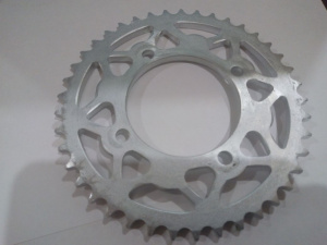 CRF0037 Звездочка заднего колеса