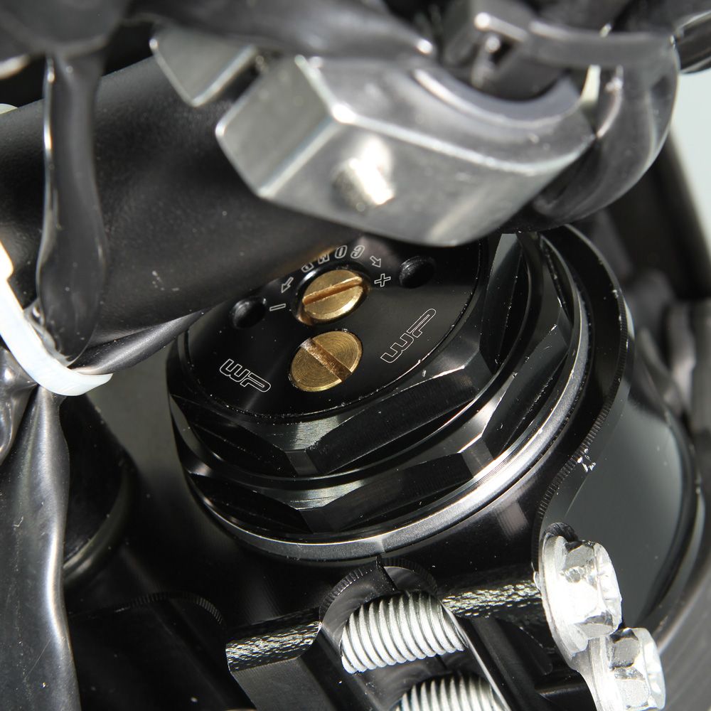 Мотоцикл Avantis ENDURO 300 CARB PRO EXCLUSIVE (CBS300/174MN-3 DESIGN HS ЧЕРНЫЙ) ARS 